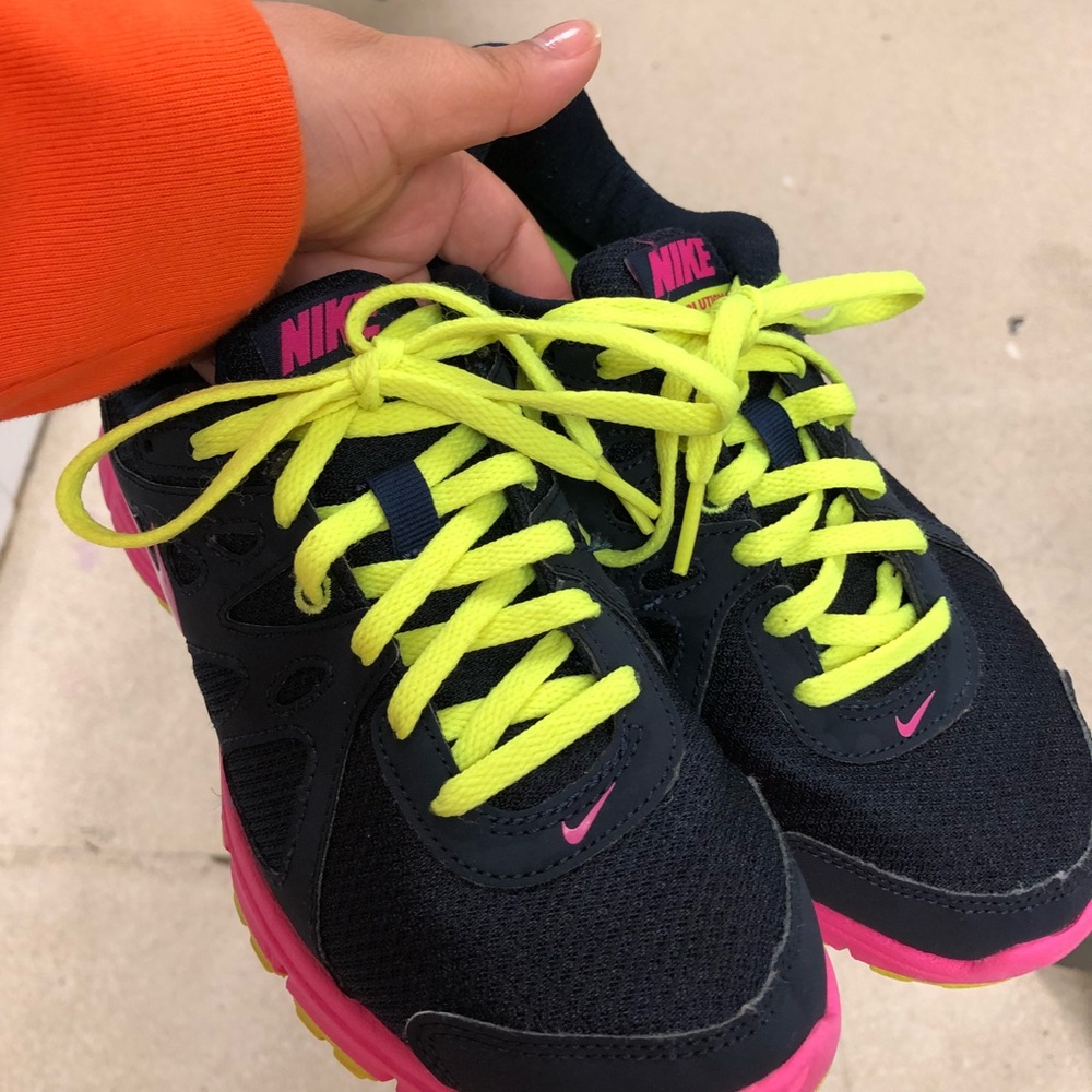 Womens nike shoes